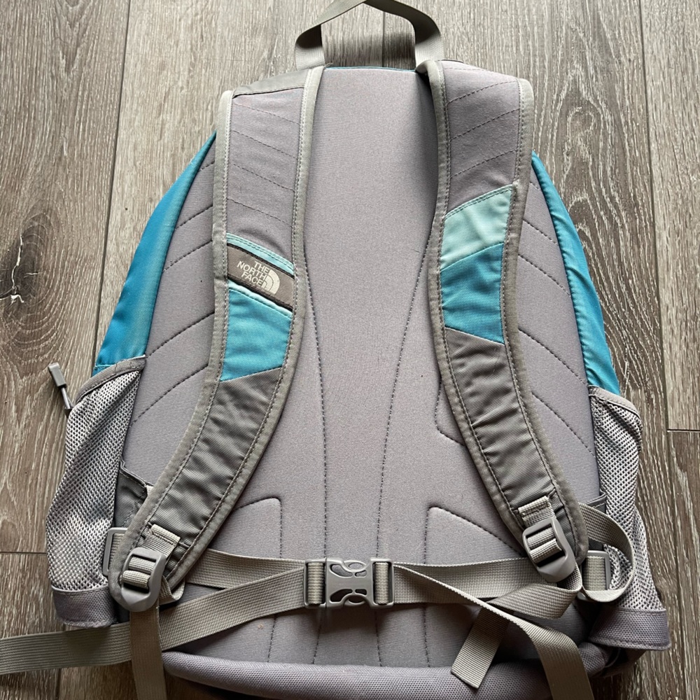 North Face women book bag - Picture 2 of 4